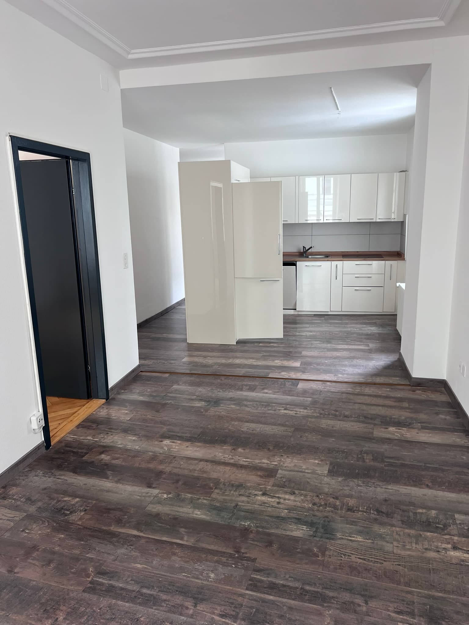 En vieille-ville, appartement de 3,5 pièces entièrement rénové au 1er 